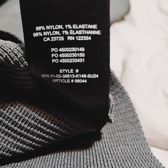 Babaton ARITZIA | Charcoal Off-Shoulder Ribbed Cropped Bodycon Top | Size Small - Picture 7 of 9